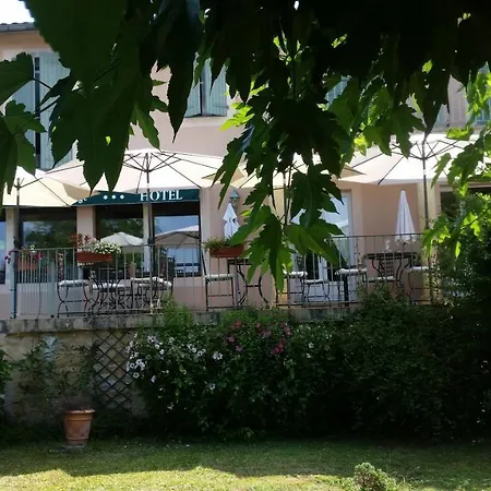 Hôtel-restaurant Côté Rivage Badefols-sur-Dordogne