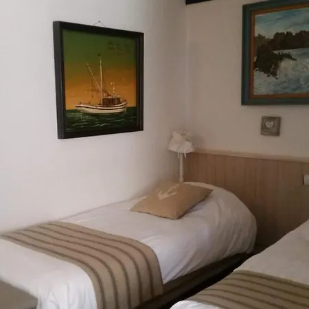 Hotel Hôtel-restaurant Côté Rivage Badefols-sur-Dordogne