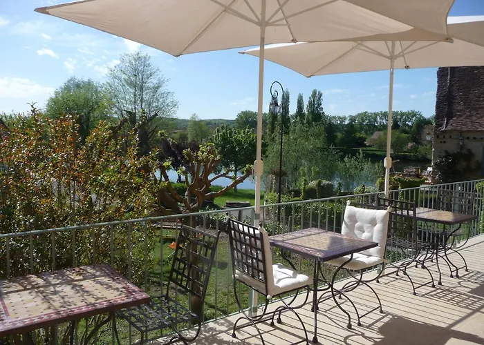 Отель Logis-hotel Cote-rivage 3*