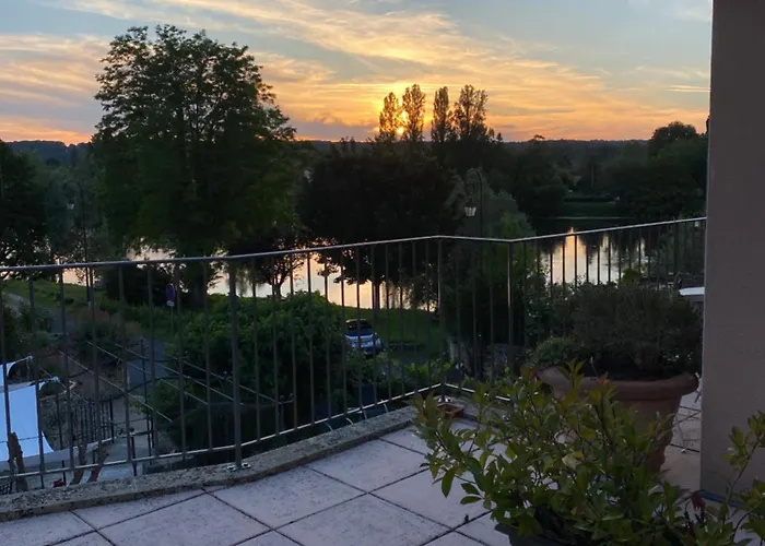 Отель Logis-hotel Cote-rivage 3*