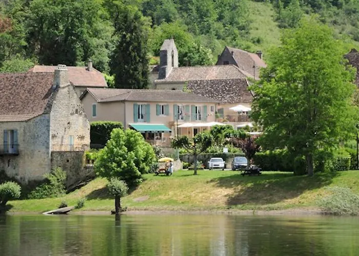 Hotel Logis-hotel Cote-rivage Badefols-sur-Dordogne