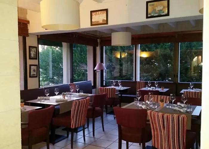 Logis-hotel Cote-rivage Hotel Badefols-sur-Dordogne